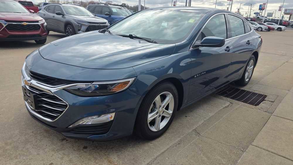 Used 2024 Chevrolet Malibu LT image 4