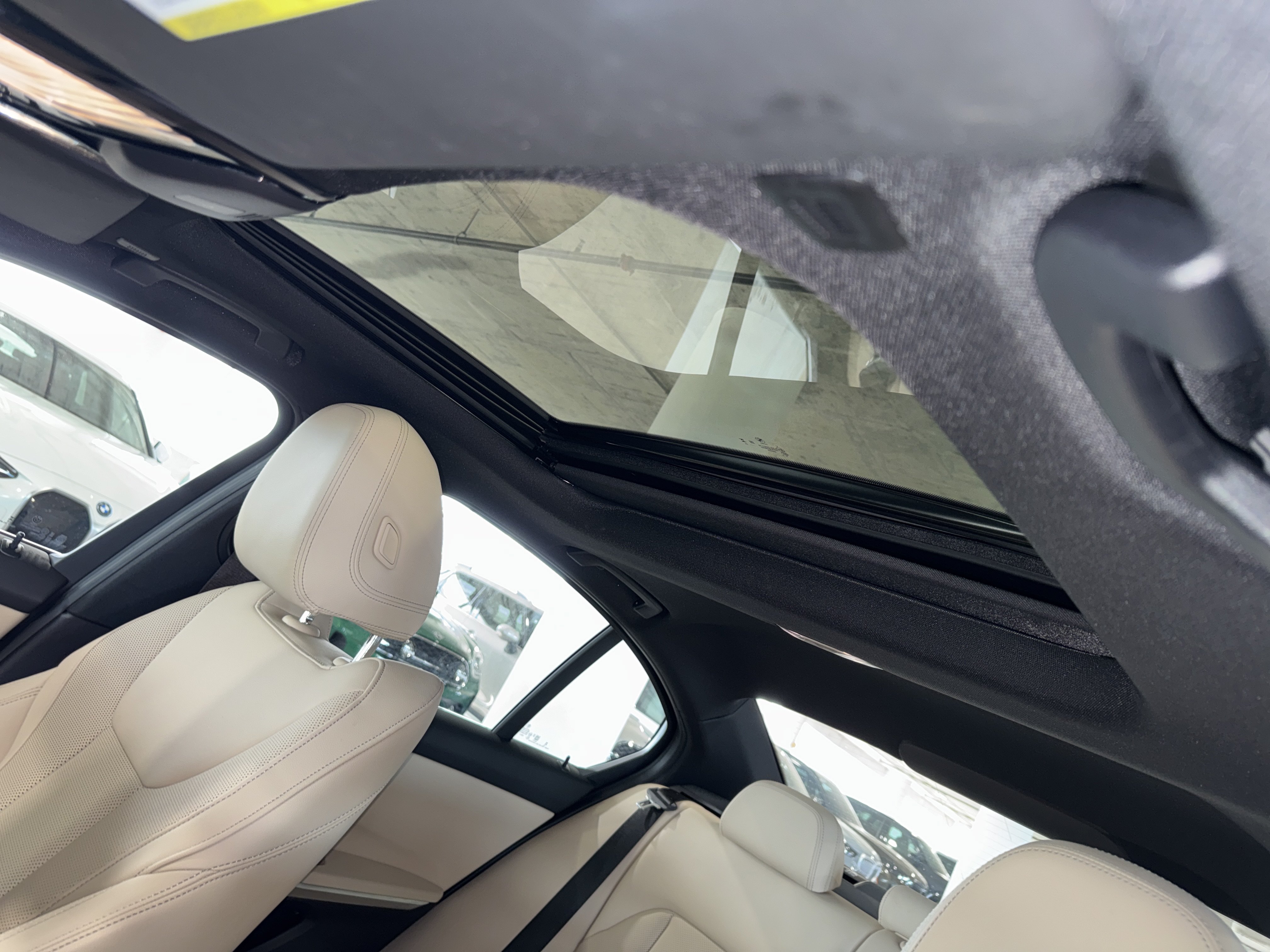 Certified 2025 BMW 330i Sedan w/ Premium Package RWD image 32