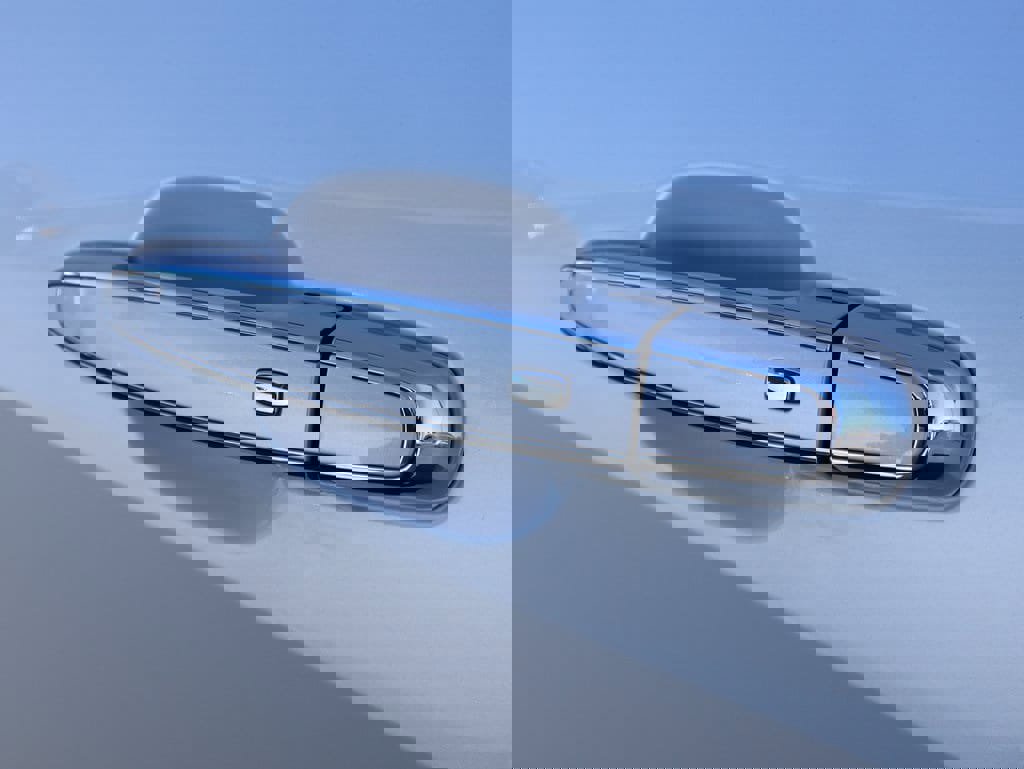 Used 2016 Chevrolet Malibu Premier w/ Driver Confidence Package II image 23