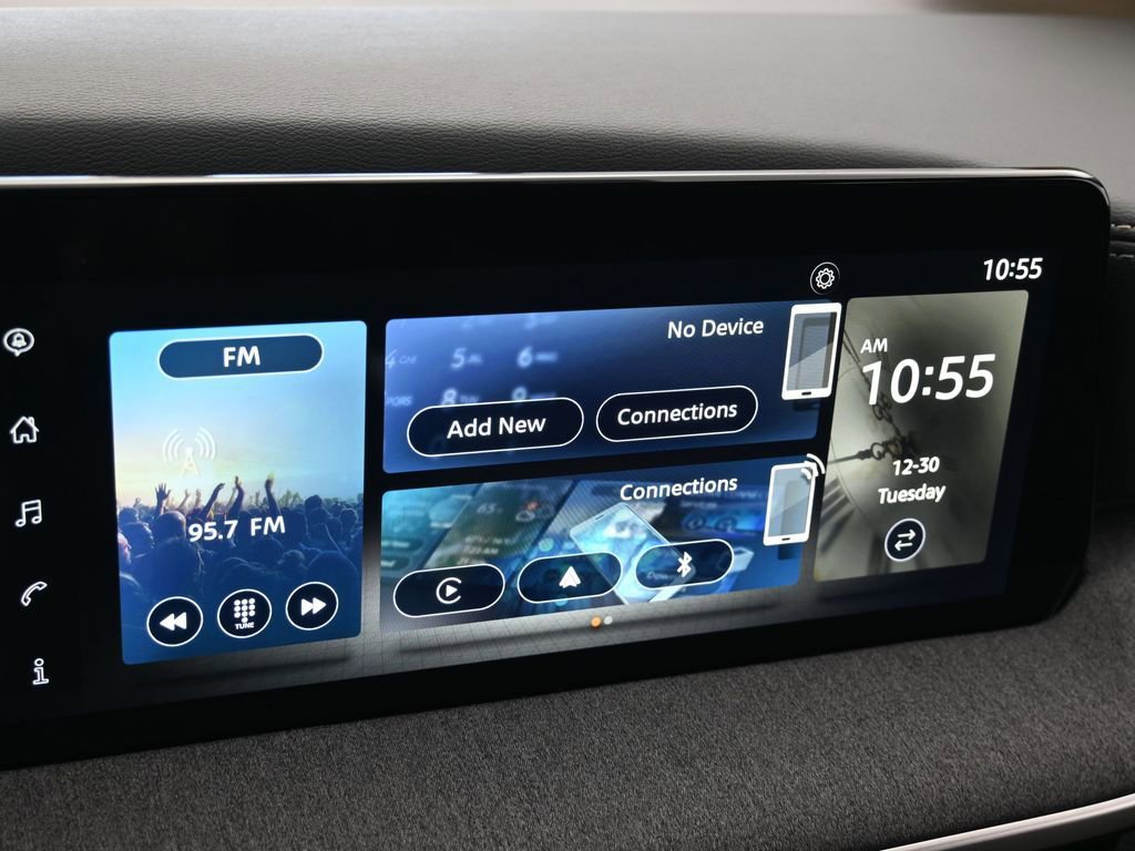 Used 2025 Nissan Kicks SV image 20