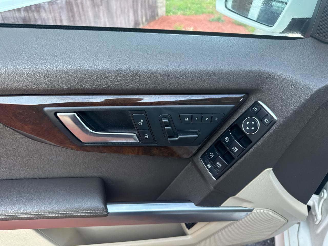 Used 2015 Mercedes-Benz GLK 350 4MATIC image 18