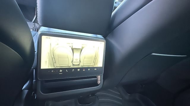 Used 2026 Tesla Model Y Long Range image 22