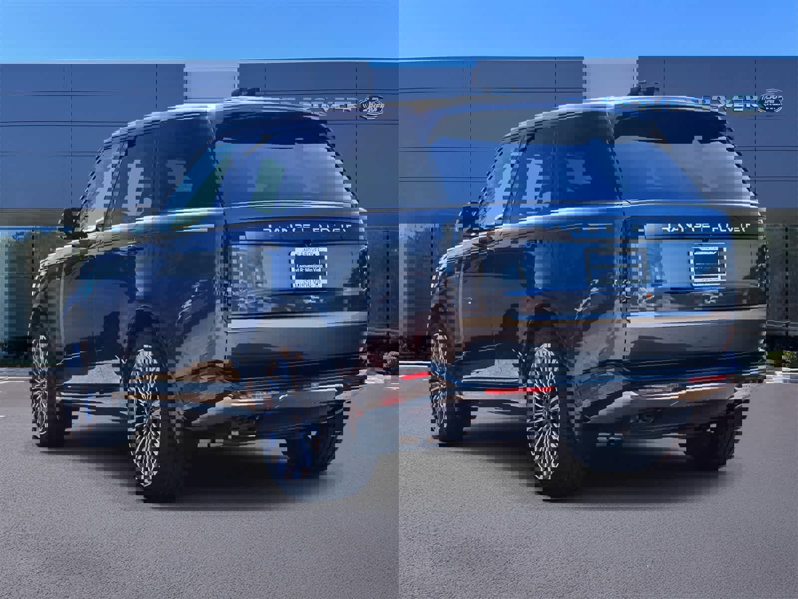 Certified 2024 Land Rover Range Rover SE image 6