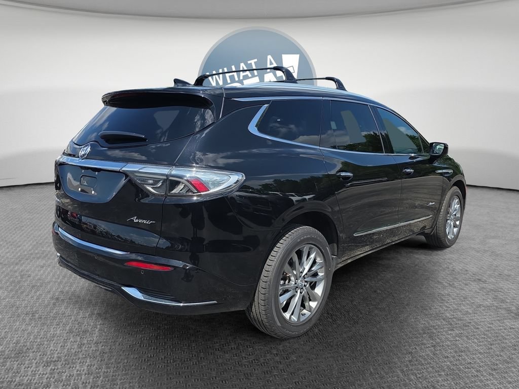 Used 2023 Buick Enclave Avenir AWD/4WD image 3