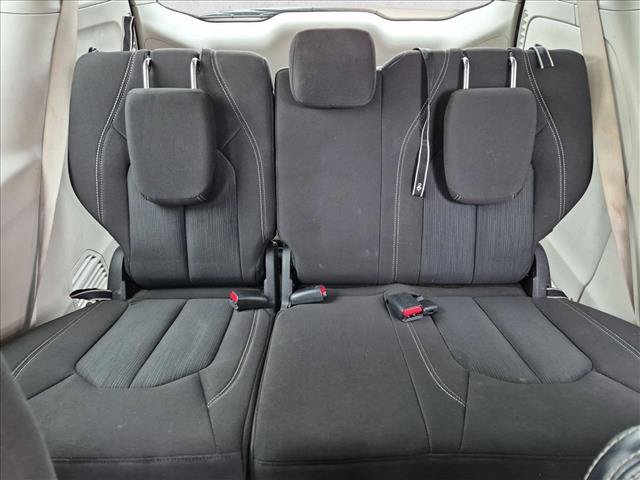 Used 2022 Chrysler Voyager LX FWD image 18