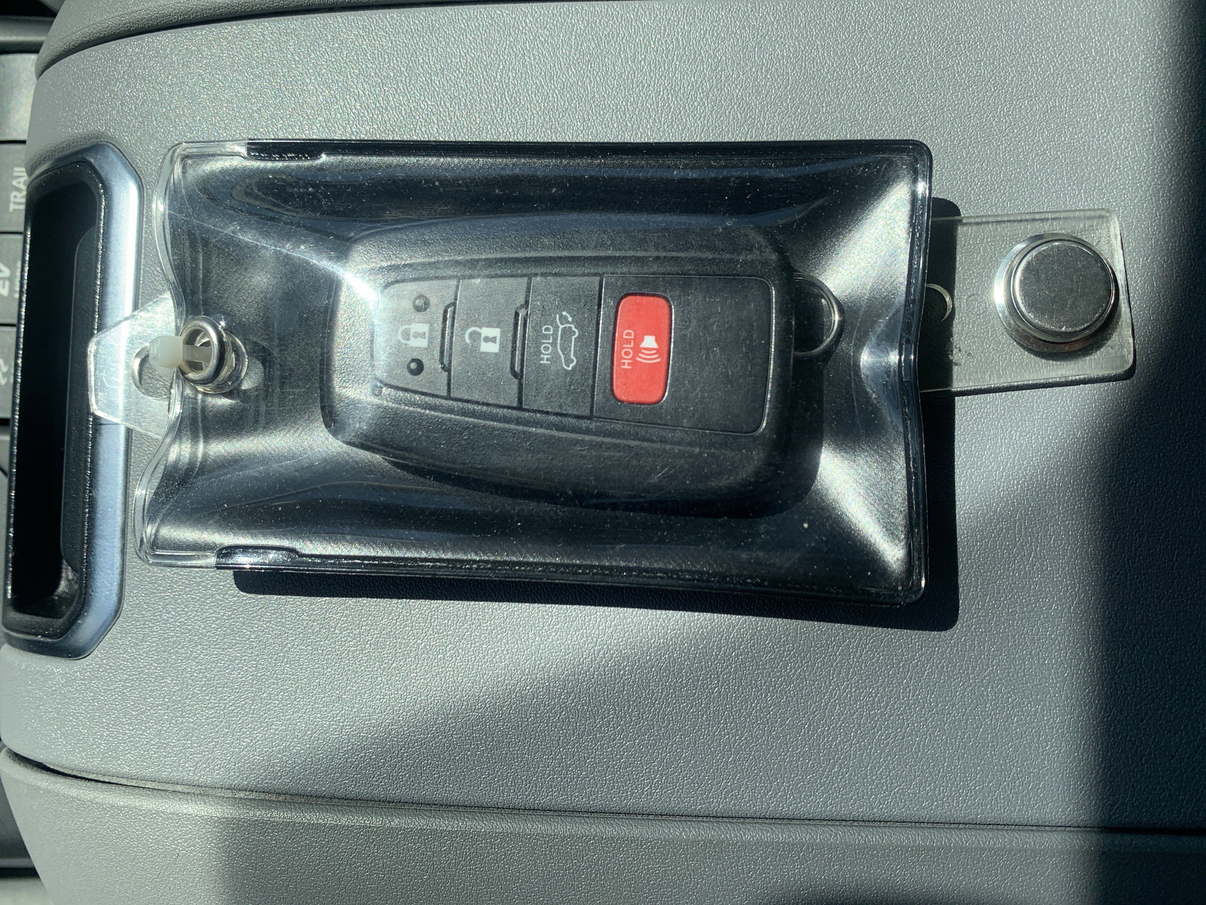 Used 2022 Toyota Highlander XLE image 36