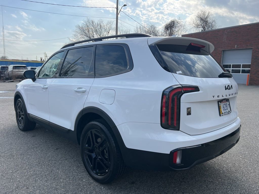 Used 2025 Kia Telluride EX X-Line image 3