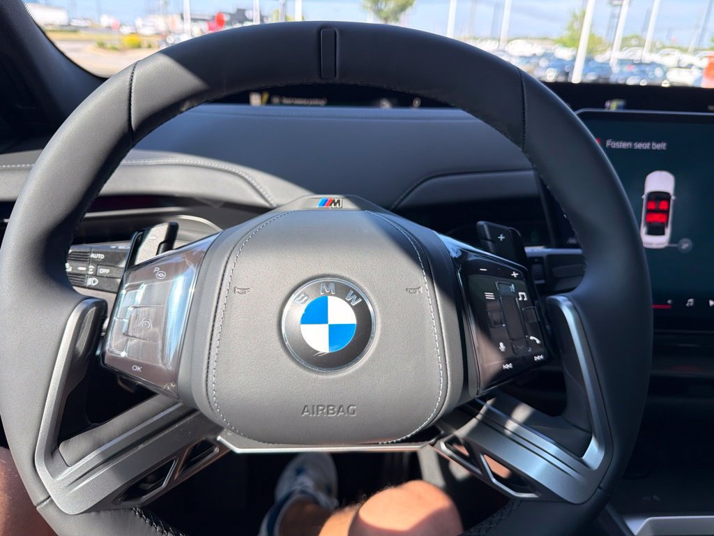New 2027 BMW 740i xDrive w/ M Sport Professional Package AWD/4WD image 17