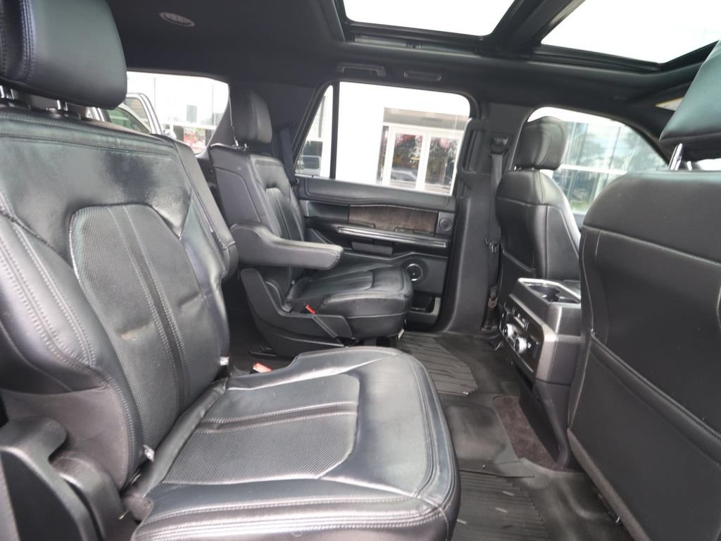 Used 2018 Ford Expedition Limited w/ Equipment Group 302A RWD image 26