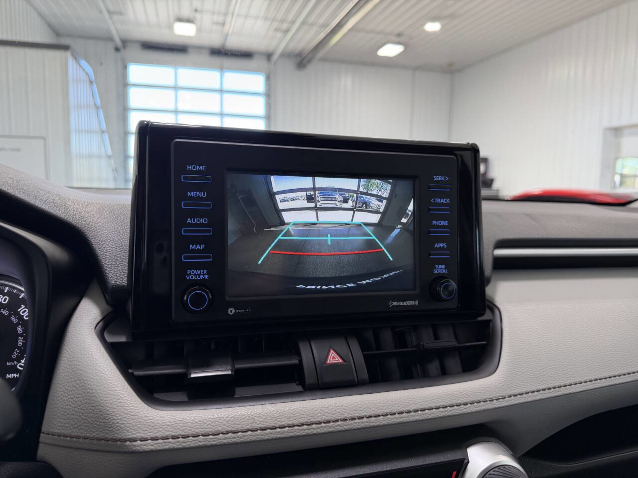 Used 2022 Toyota RAV4 XLE w/ Convenience Package AWD/4WD image 16