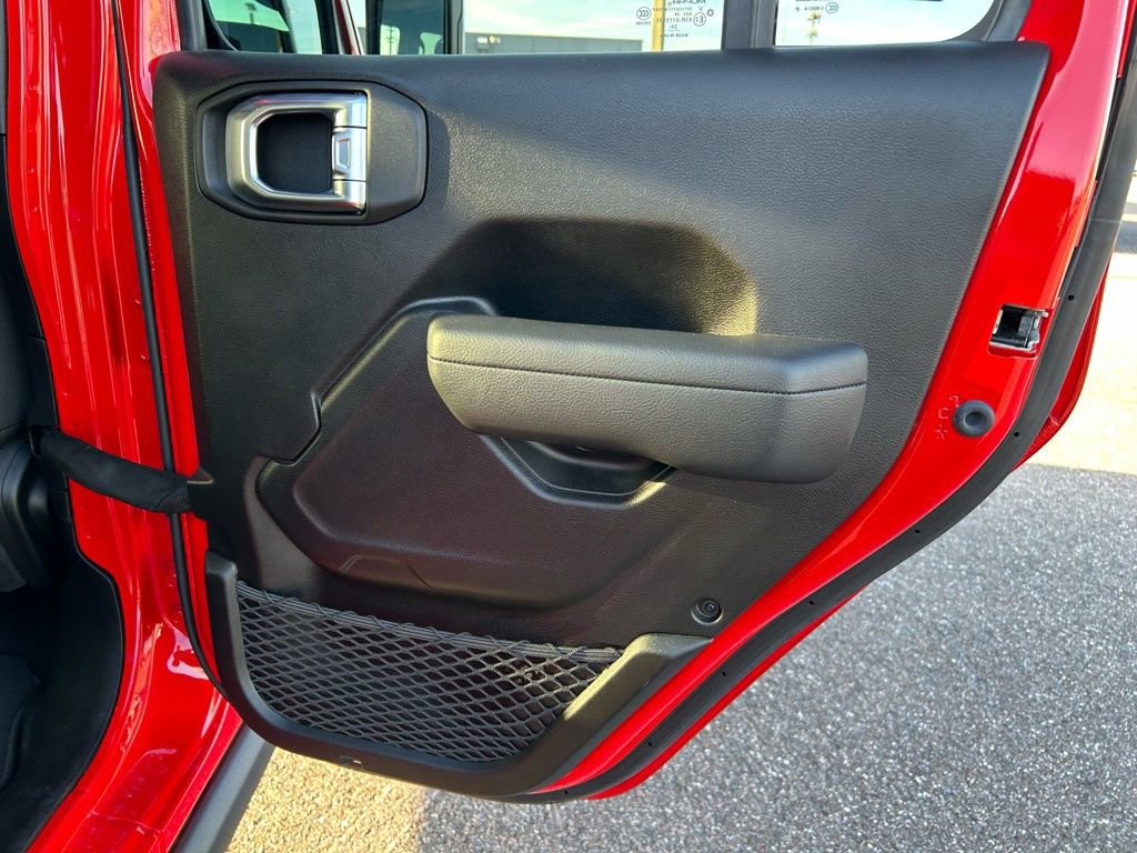 Used 2025 Jeep Gladiator Mojave w/ Convenience Group image 52