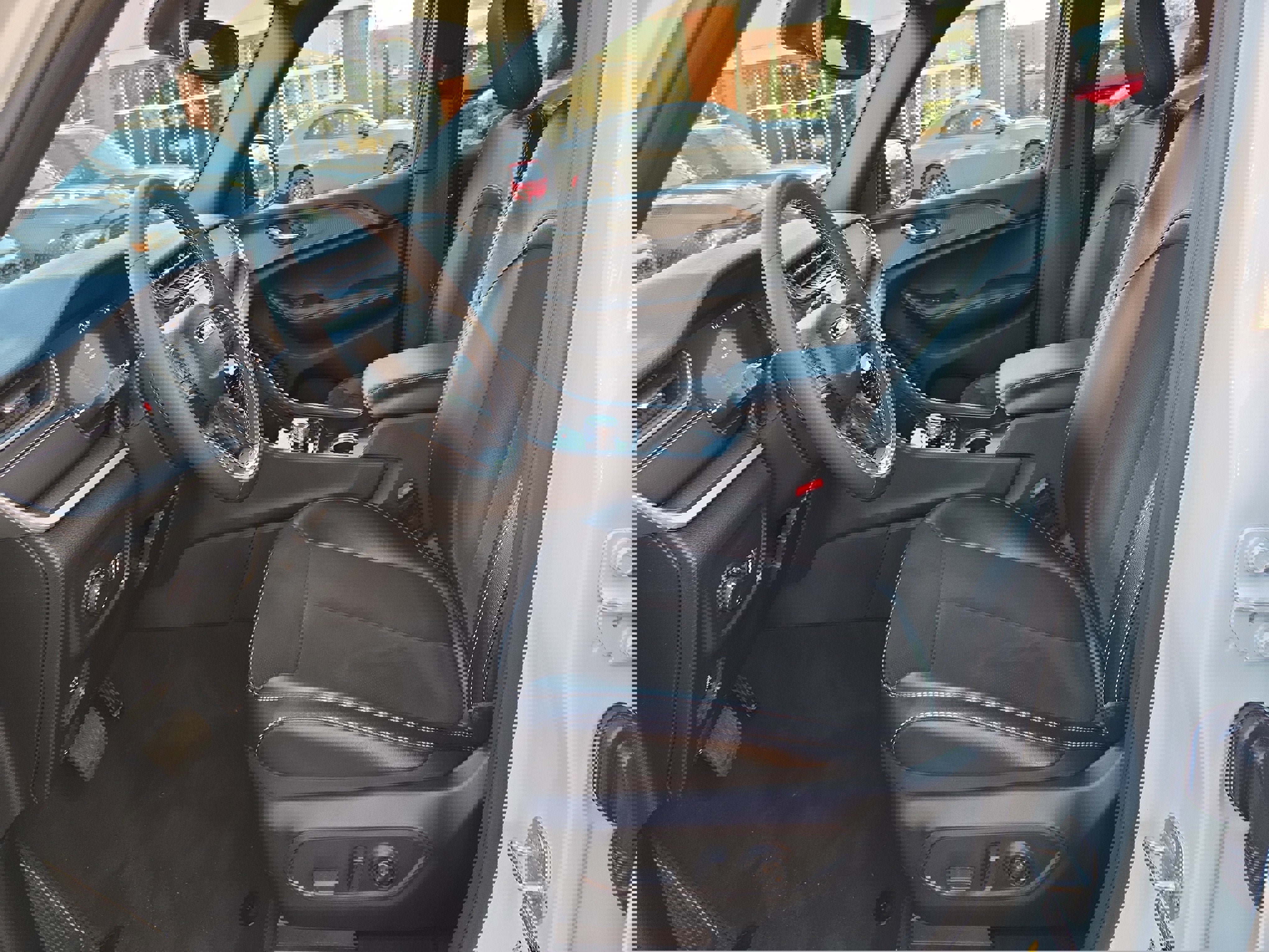 Certified 2024 Jeep Grand Cherokee L Altitude image 10