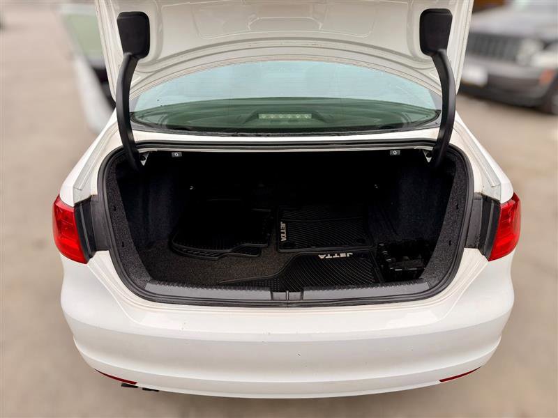 Used 2014 Volkswagen Jetta SEL FWD image 8