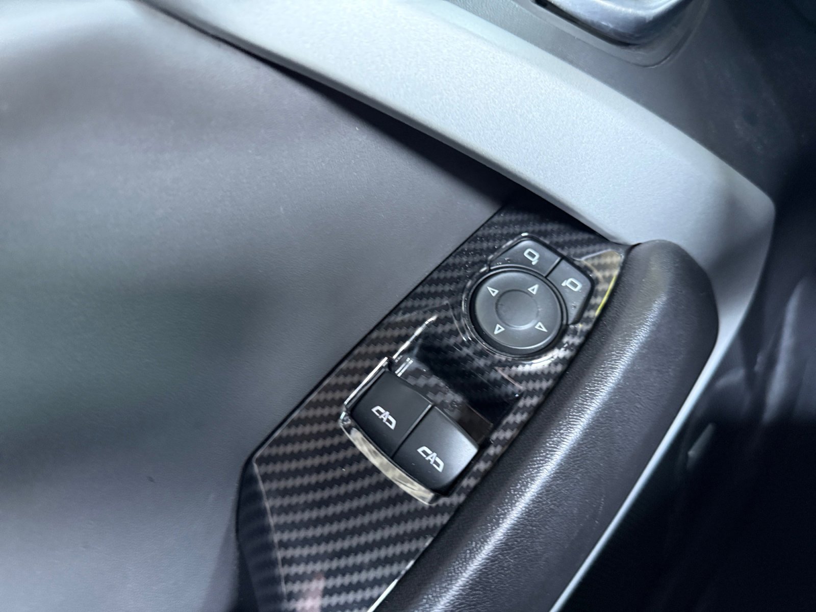 Used 2022 Chevrolet Camaro LT w/ RS Package image 22