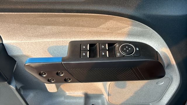 Used 2025 Ford Maverick XLT w/ Equipment Group 301A AWD/4WD image 9