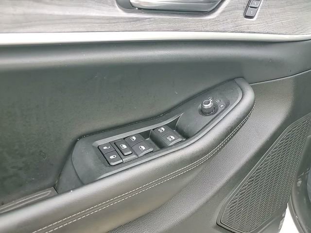 Used 2024 Jeep Grand Cherokee L Limited w/ Luxury Tech Group II image 14