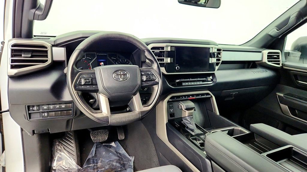 Used 2025 Toyota Tundra SR5 AWD/4WD image 12