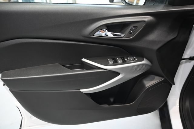 New 2026 Chevrolet Trax LS w/ Driver Confidence Package FWD image 25