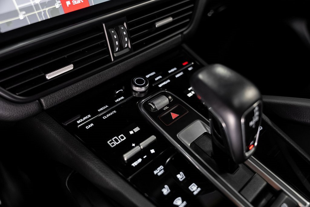 Used 2021 Porsche Cayenne Coupe image 48