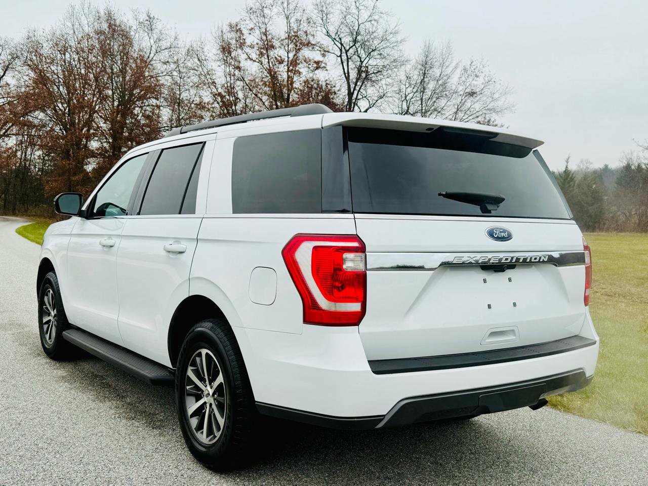 Used 2020 Ford Expedition XL AWD/4WD image 4