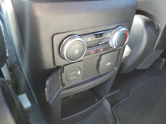 Used 2020 Ford Explorer XLT w/ Comfort Package AWD/4WD image 11
