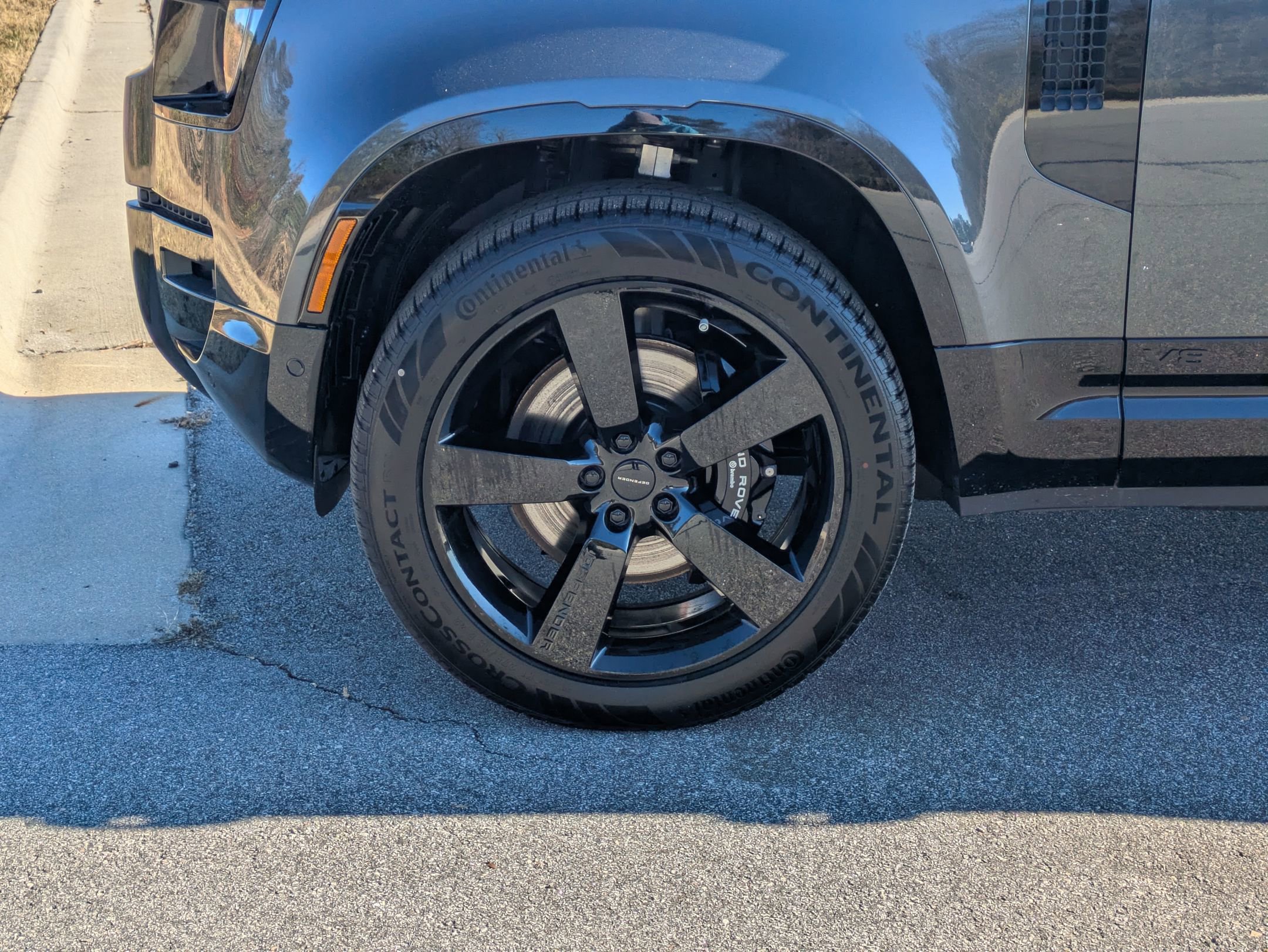 New 2026 Land Rover Defender 130 V8 image 36