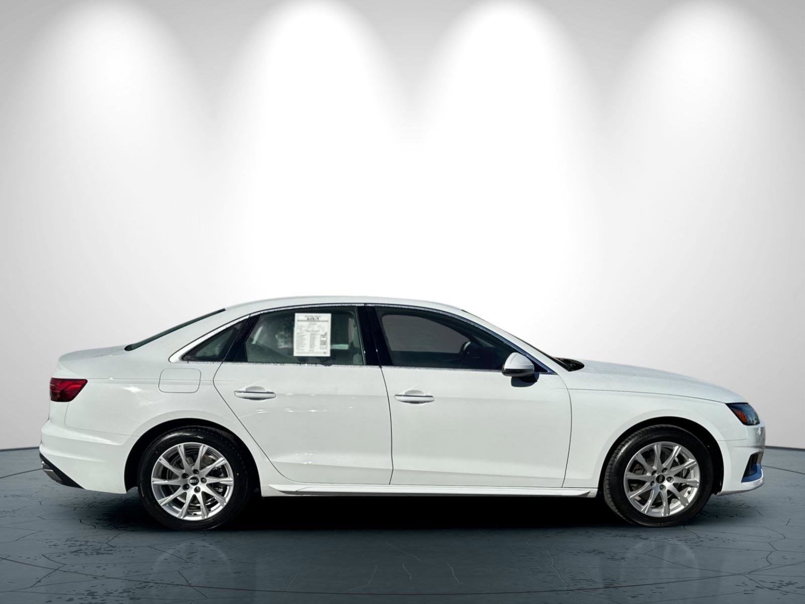 Used 2022 Audi A4 2.0T Premium w/ Convenience Package image 3