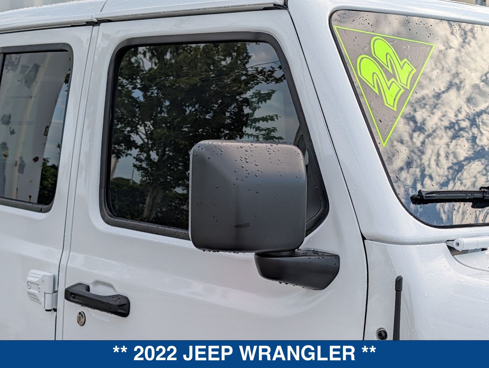 Used 2022 Jeep Wrangler Unlimited Sahara w/ Cold Weather Group AWD/4WD image 11