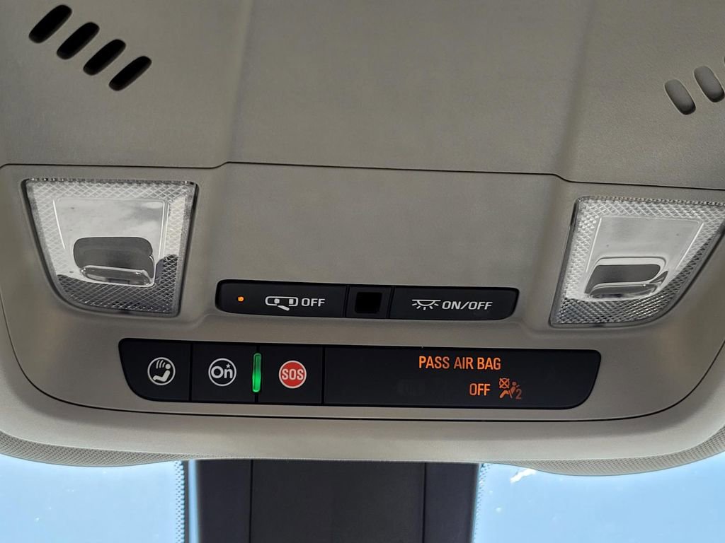 Used 2022 Chevrolet Equinox LS image 31