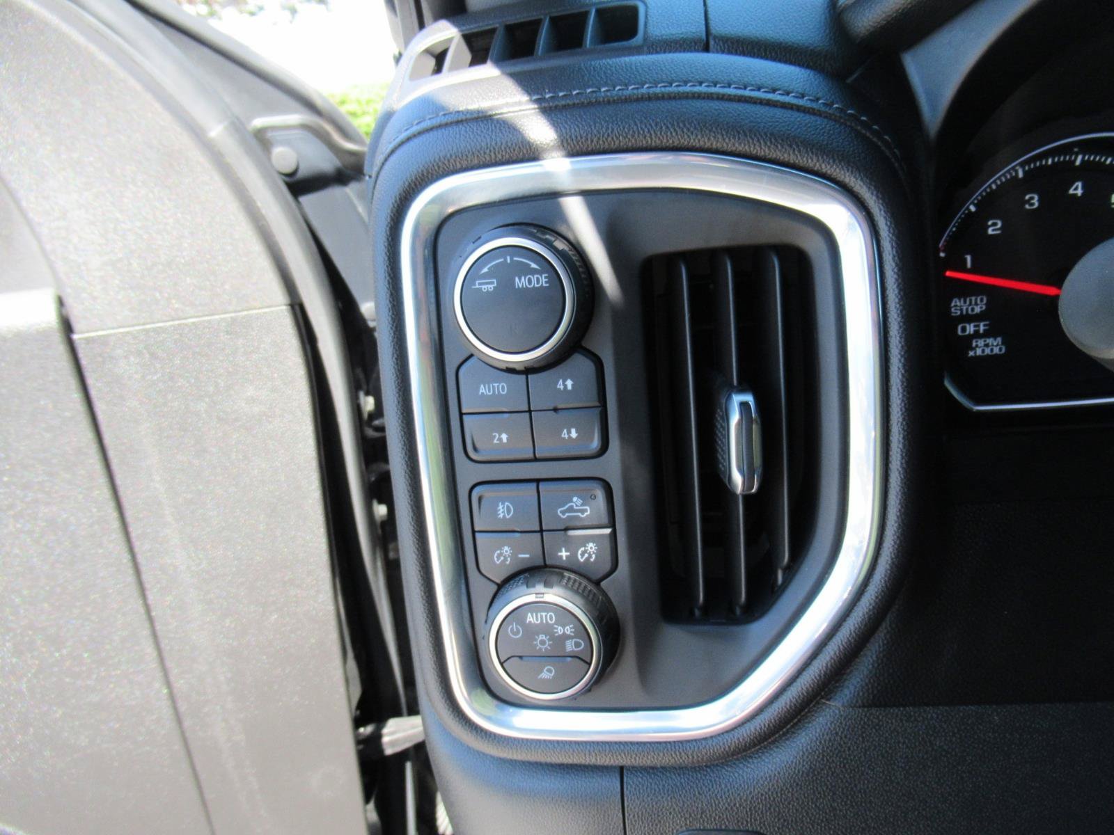 Used 2021 Chevrolet Silverado 1500 LTZ AWD/4WD image 21