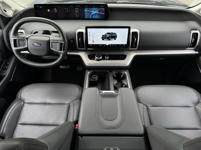 Used 2025 Ford Expedition Active AWD/4WD image 9