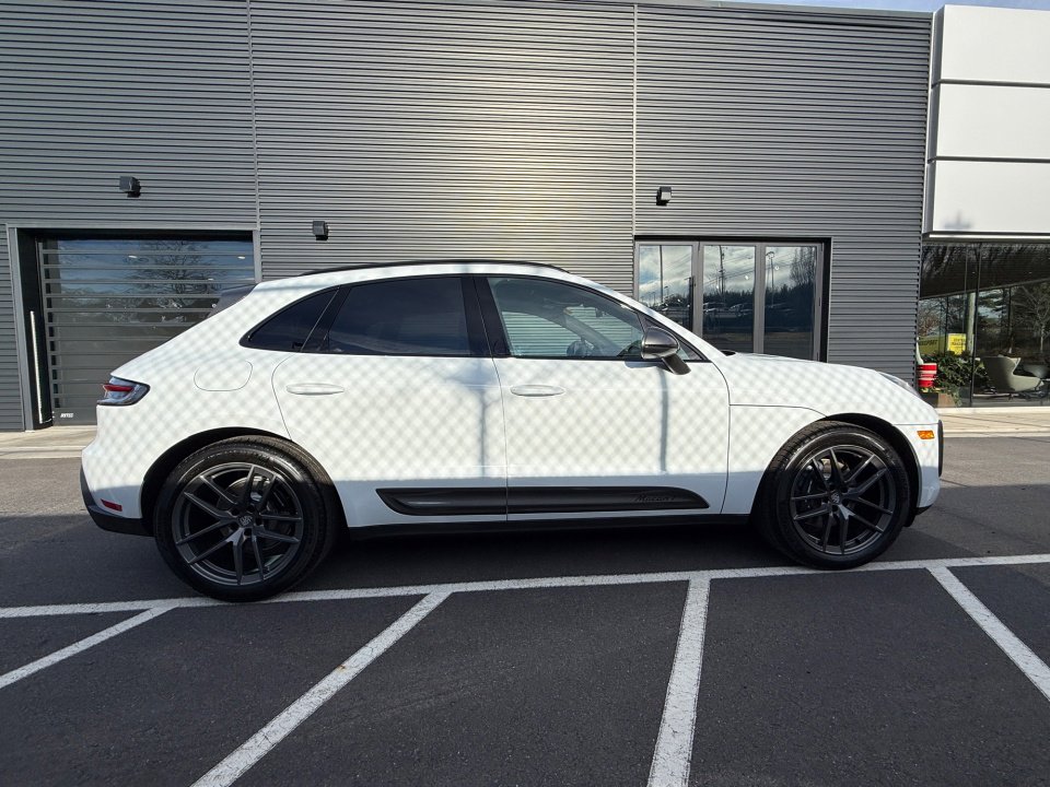 New 2026 Porsche Macan Turbo image 8
