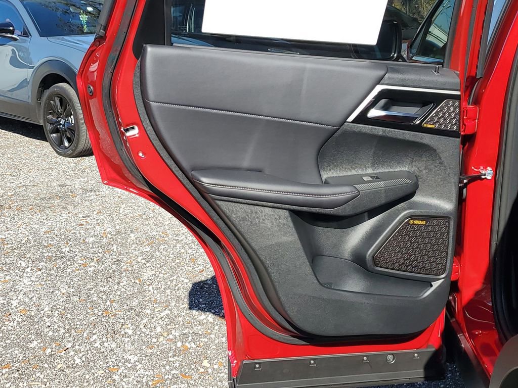 New 2026 Mitsubishi Outlander SE FWD image 11