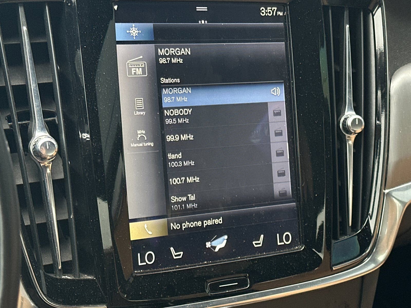 Used 2017 Volvo S90 T6 Momentum w/ Vision Package image 16