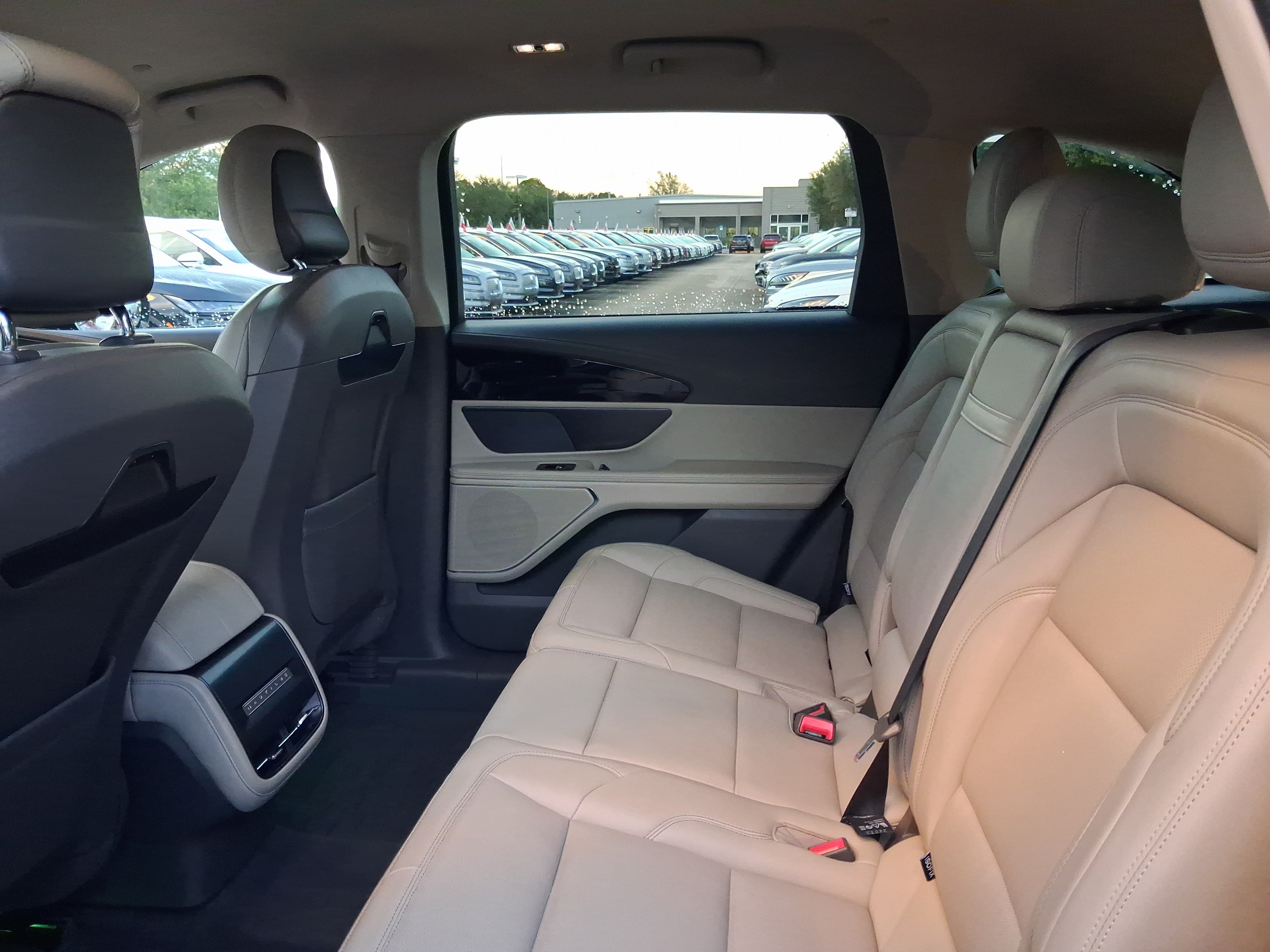 Certified 2024 Lincoln Nautilus Premier AWD/4WD image 6