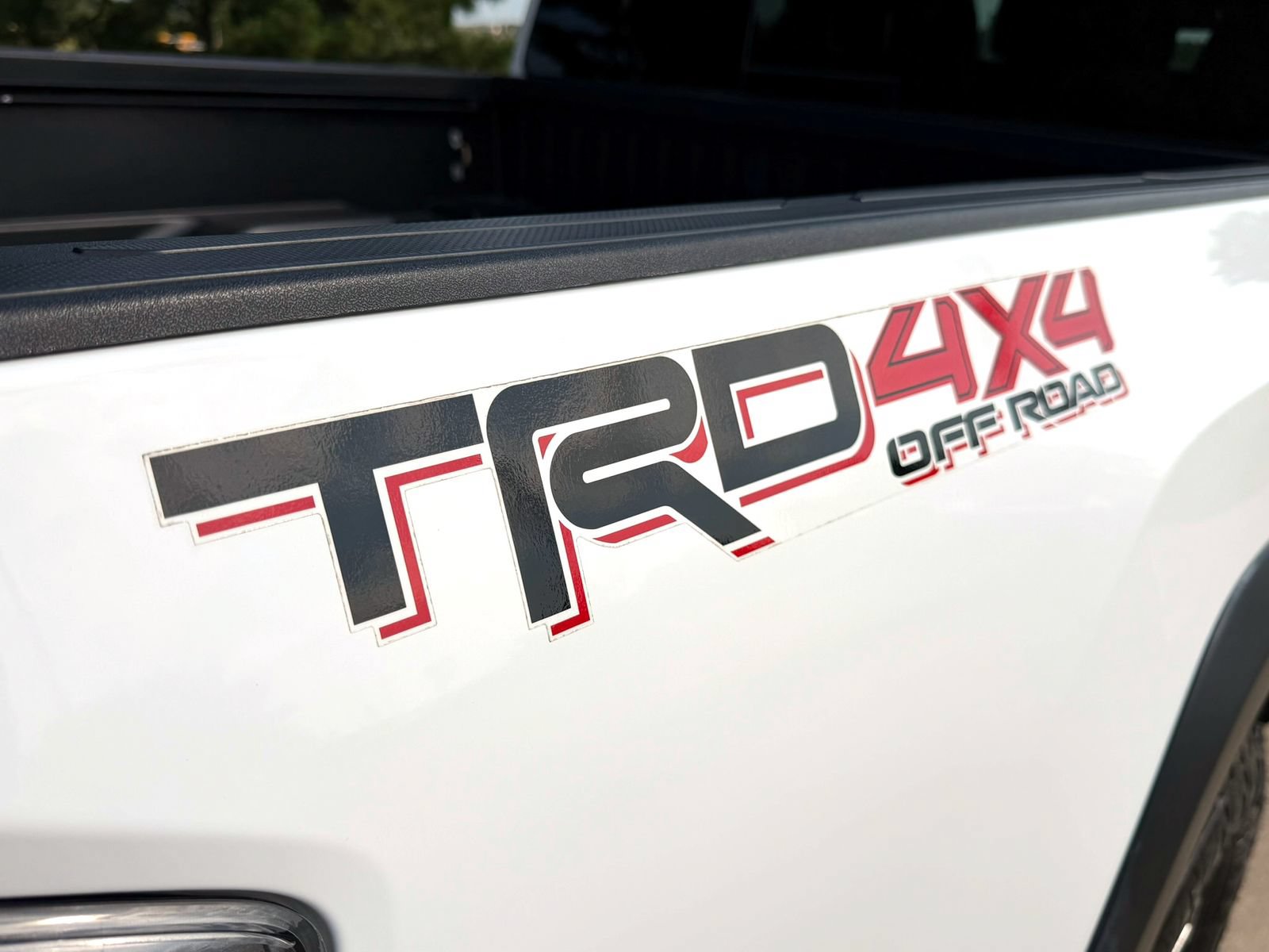 Used 2020 Toyota Tacoma TRD Off-Road AWD/4WD image 11