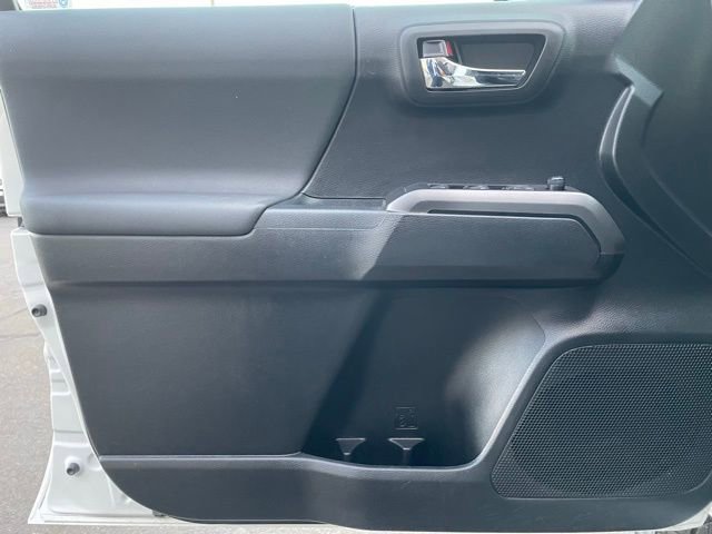 Used 2022 Toyota Tacoma TRD Sport w/ Technology Package image 10