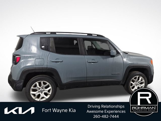 Used 2017 Jeep Renegade Latitude w/ Cold Weather Group AWD/4WD image 6