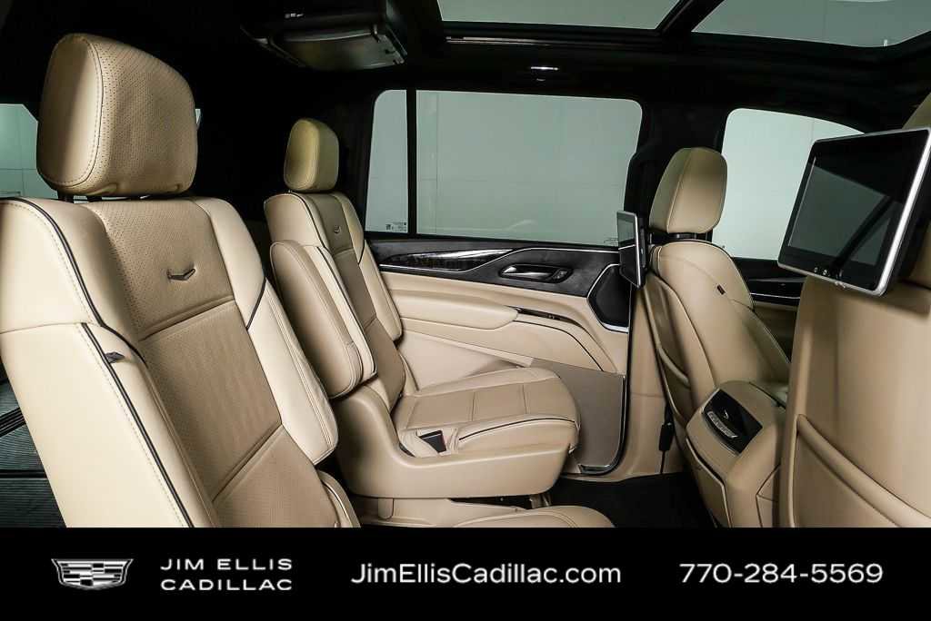 Used 2022 Cadillac Escalade ESV Premium Luxury image 25