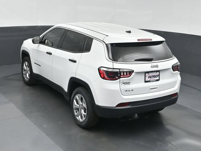 Used 2025 Jeep Compass Sport AWD/4WD image 34