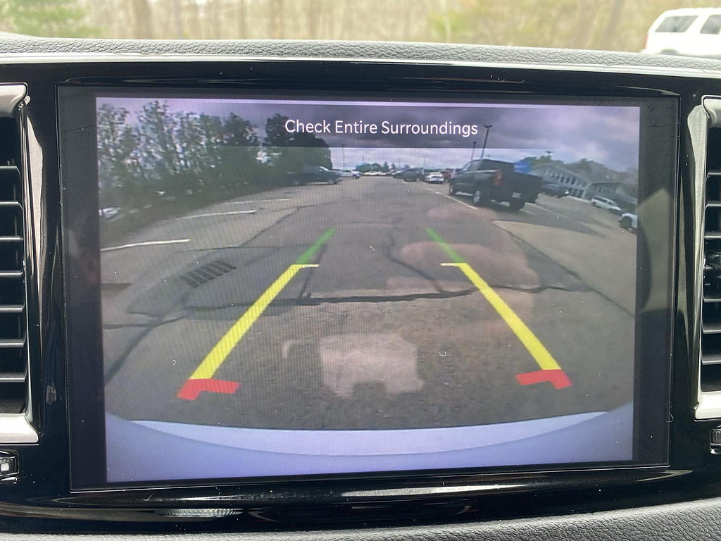 Used 2023 Chrysler Pacifica Touring-L FWD image 58