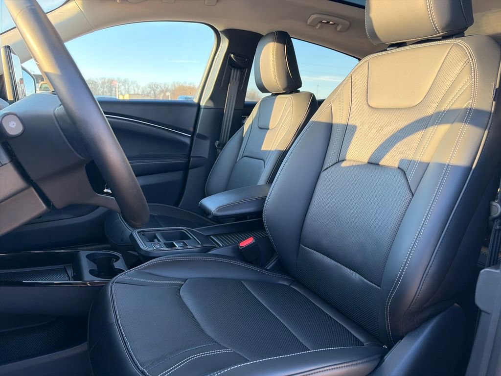 Used 2025 Ford Mustang Mach-E Premium image 18