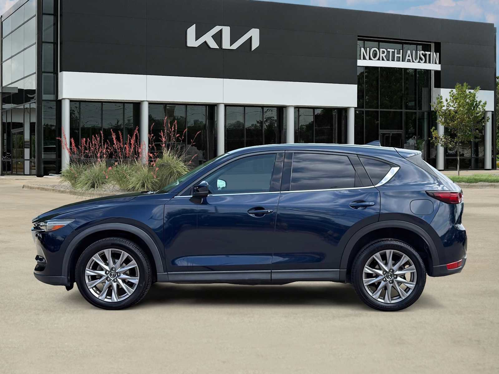 Used 2019 MAZDA CX-5 Grand Touring FWD image 4