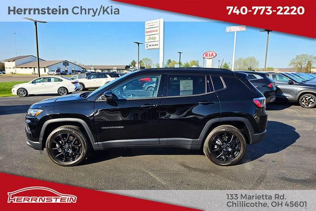 Used 2025 Jeep Compass Latitude w/ Altitude Special Edition image 4