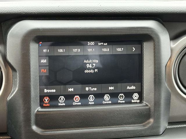 Used 2023 Jeep Gladiator Sport image 15