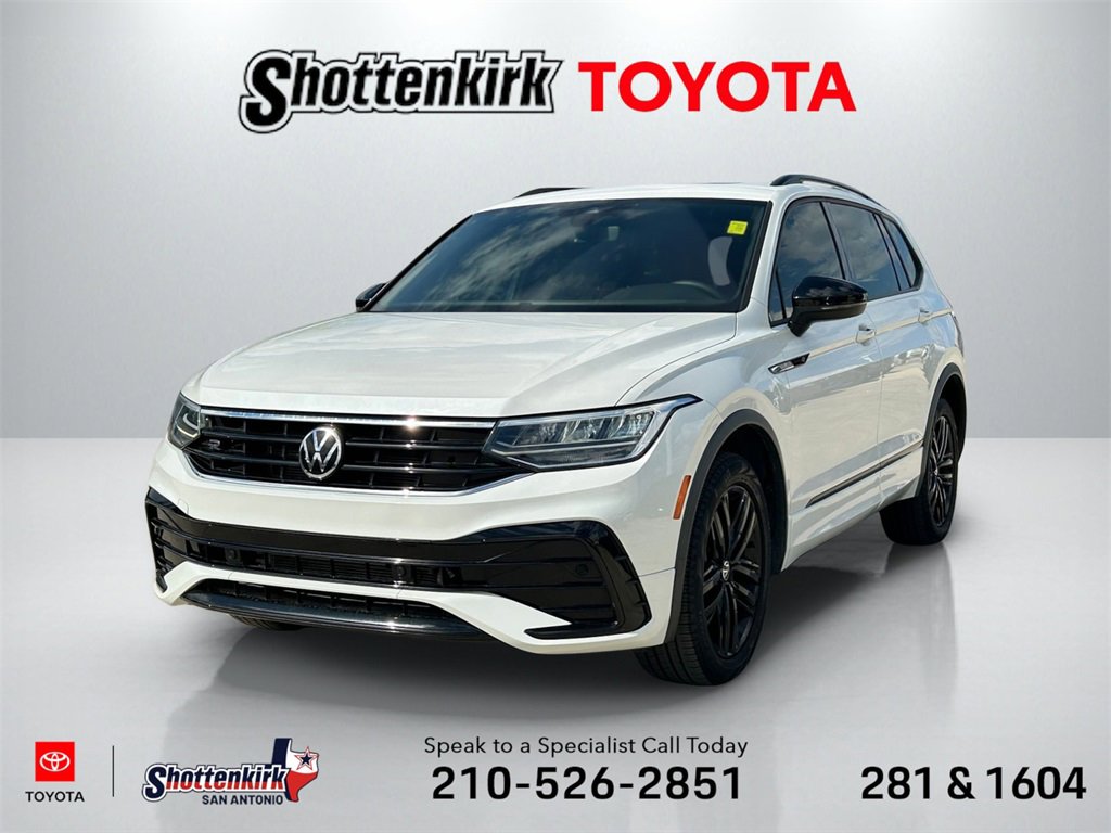 Used 2022 Volkswagen Tiguan SE R-Line