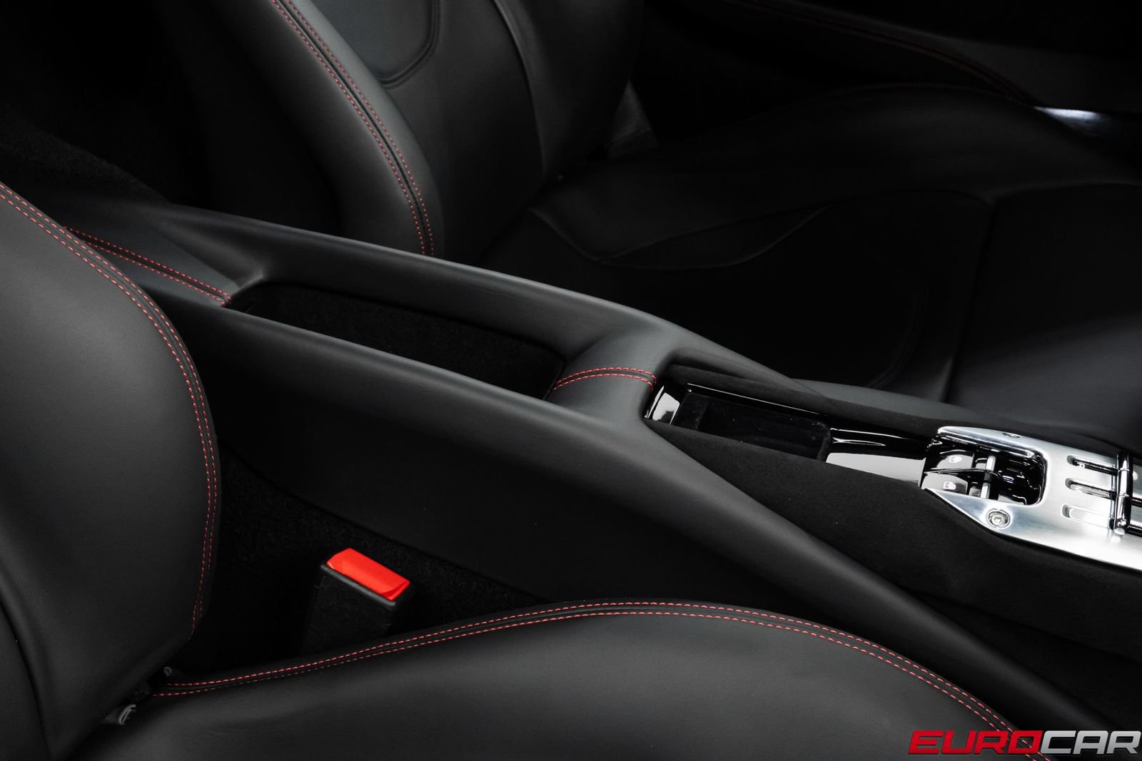 Used 2023 Ferrari 296 GTB RWD image 34
