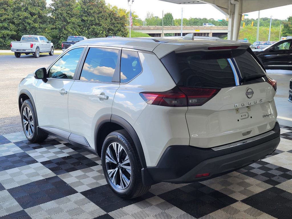 Used 2023 Nissan Rogue SV w/ SV Premium B Package image 6