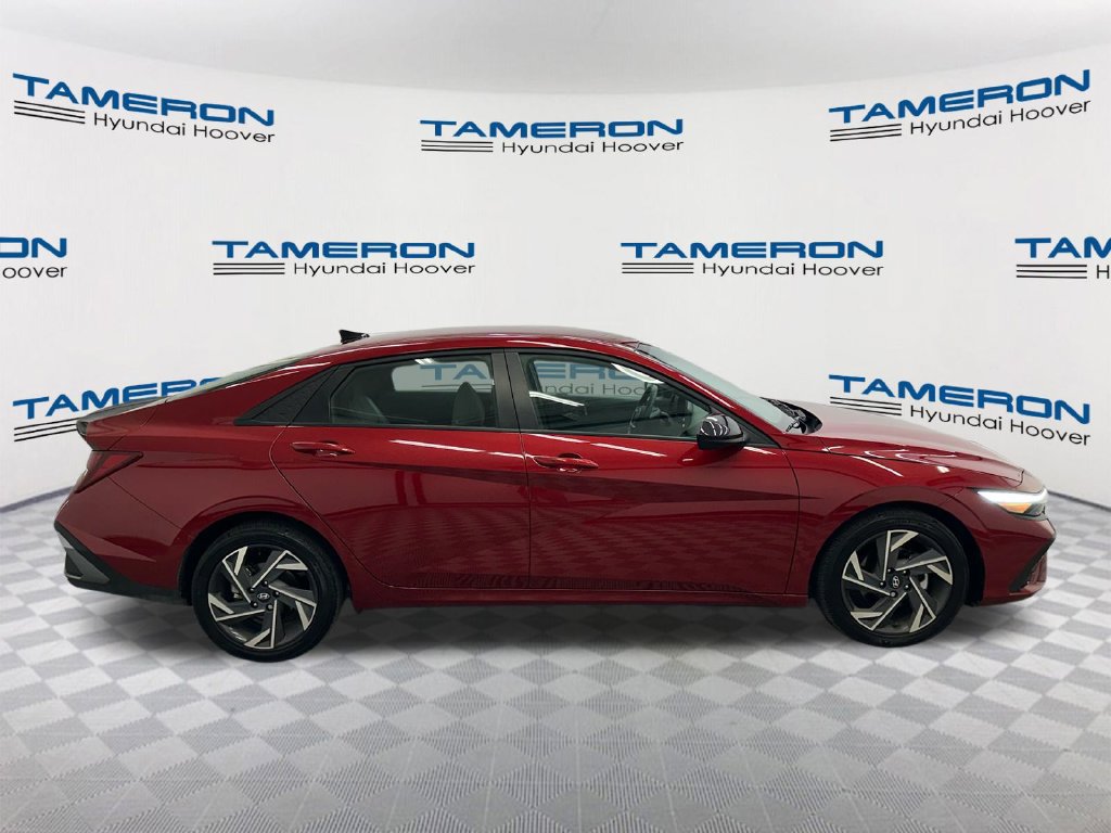 Used 2025 Hyundai Elantra Sport w/ Cargo Package FWD image 6