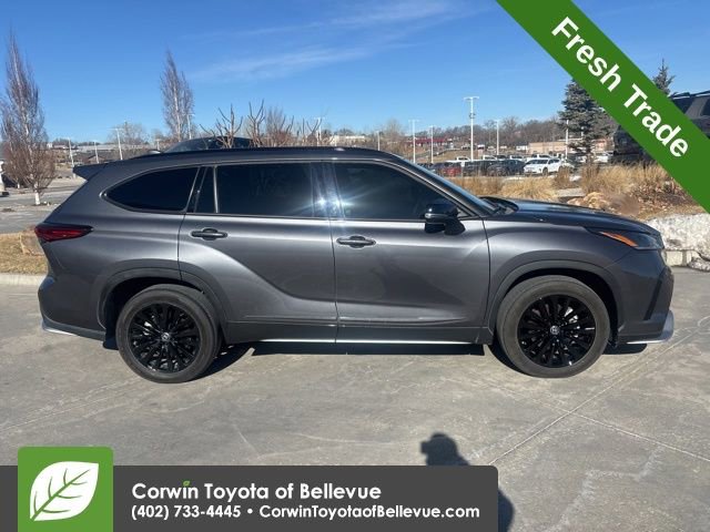Used 2023 Toyota Highlander XSE video 2